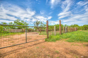 4124 E Hwy 158 (66)